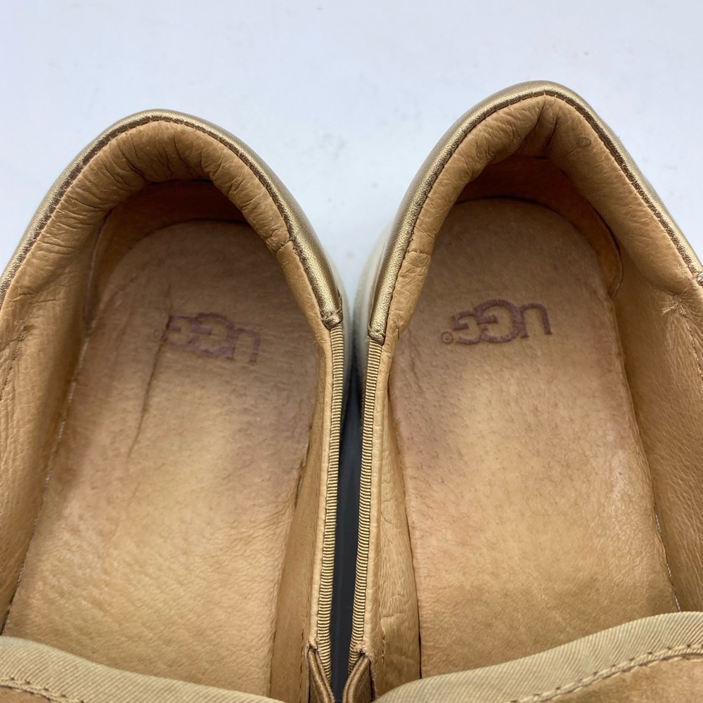 Ugg Suede Slip On - Picture 4 of 7
